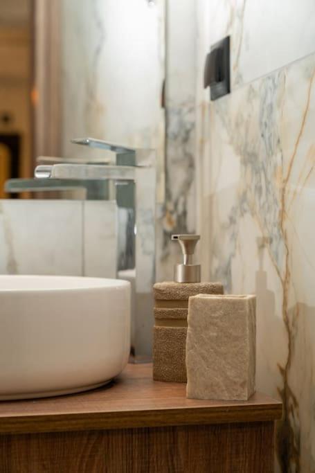 Dema Luxury Suites - Perikleous E6 Athene Buitenkant foto